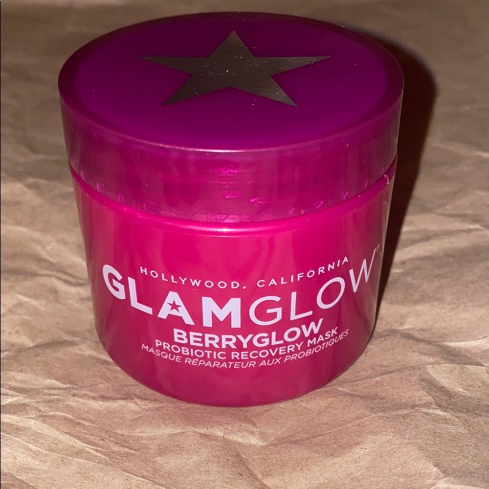 BN GlamGlow BerryGlow Probiotic Recovery Mask